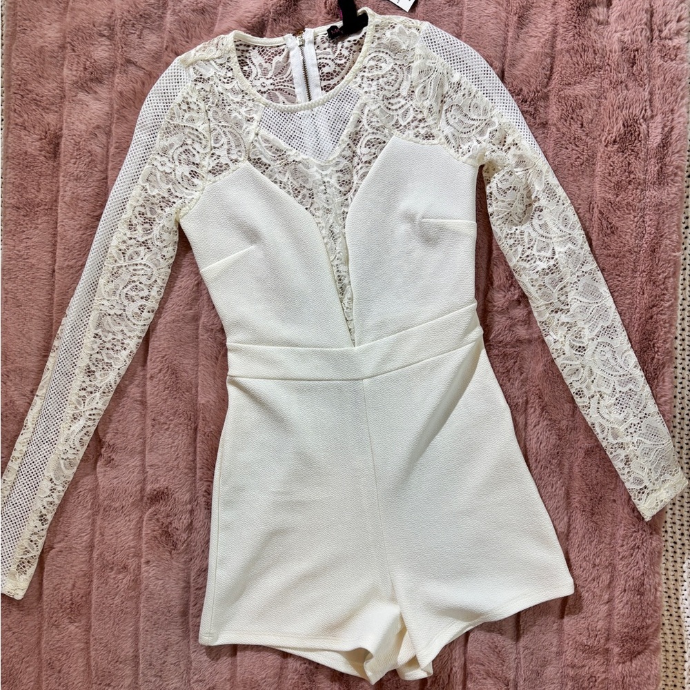 White Lace Long Sleeve Romper – XS – Material Girl
